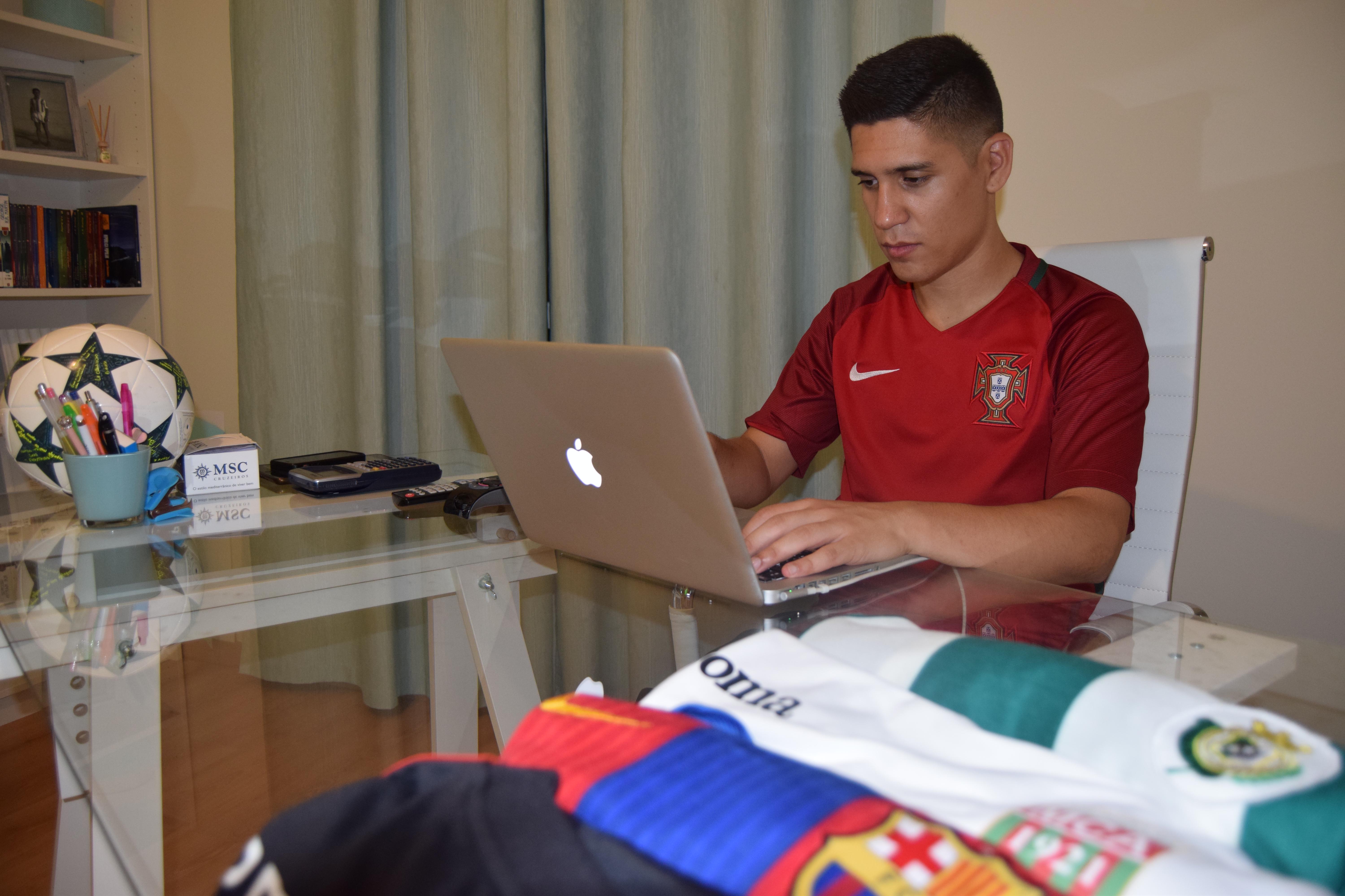 博格维因, 比赛如何购, 连红