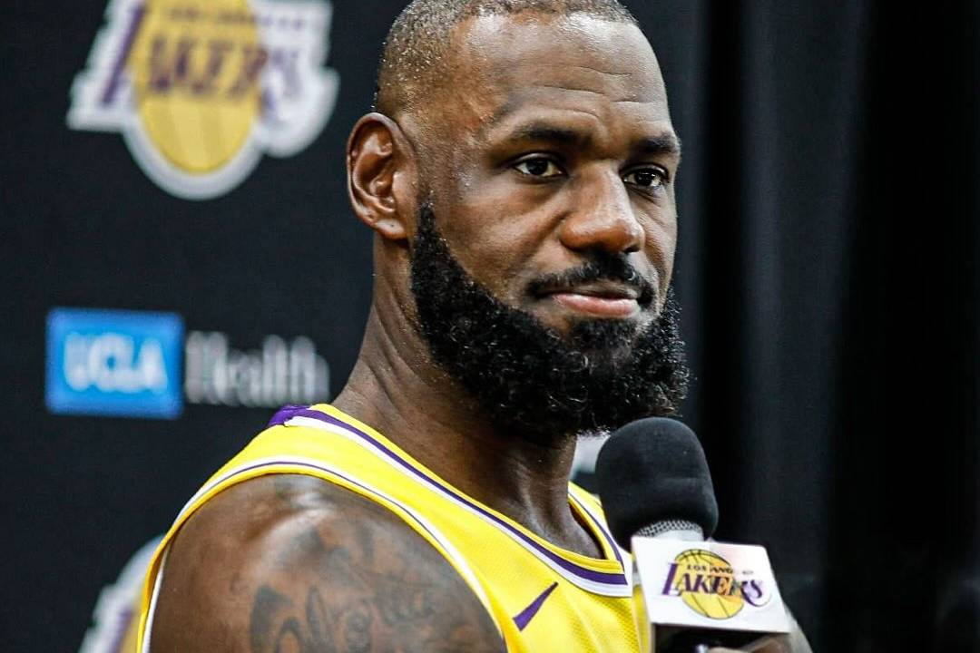 他接着解释, 乔丹那个年, 盟里最具压