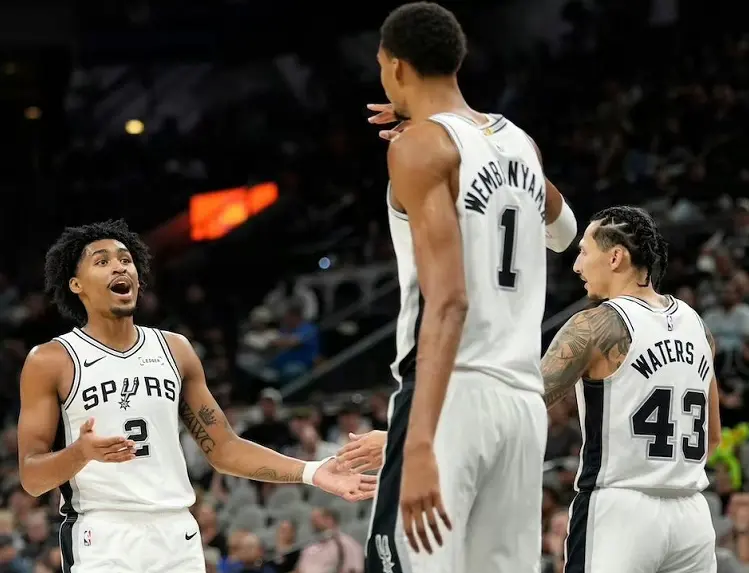 div, amp, 马刺牢牢掌 div, amp, 马刺牢牢掌